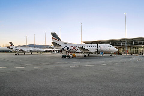 Image of planes at an airport.